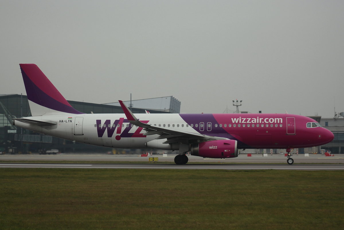 Wizzair Hungary, HA-LYN, (c/n 6559),Airbus A 320-232 (SL), 18.10.2016, GDN-EPGD, Gdansk, Polen 