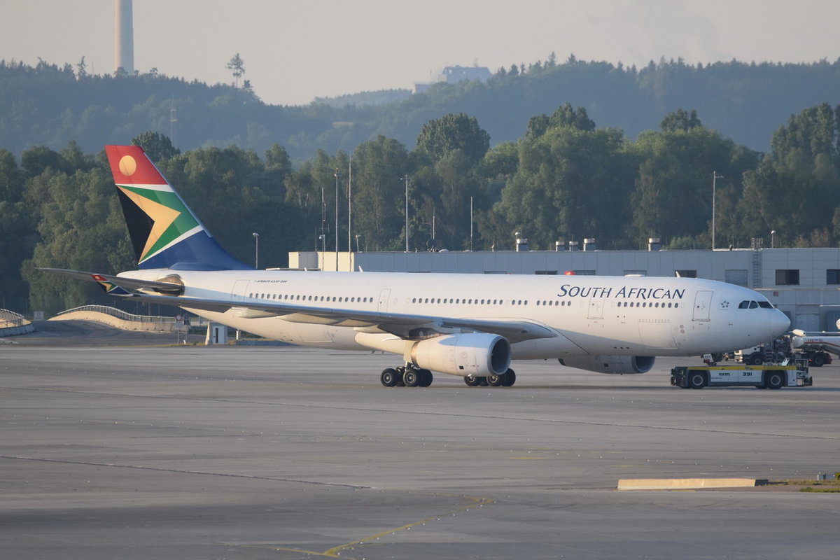 ZS-SXY South African Airways Airbus A330-243   , MUC , 11.05.2018