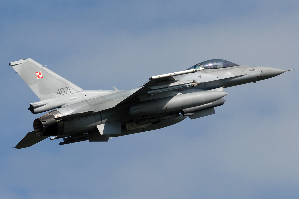 4071 General Dynamics F-16C Fighting Falcon 24.06.2010