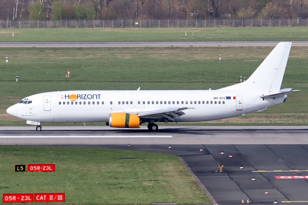 Air Horizont Boeing 737-430 9H-GTC nach der Landung in Düsseldorf 9.3.2024