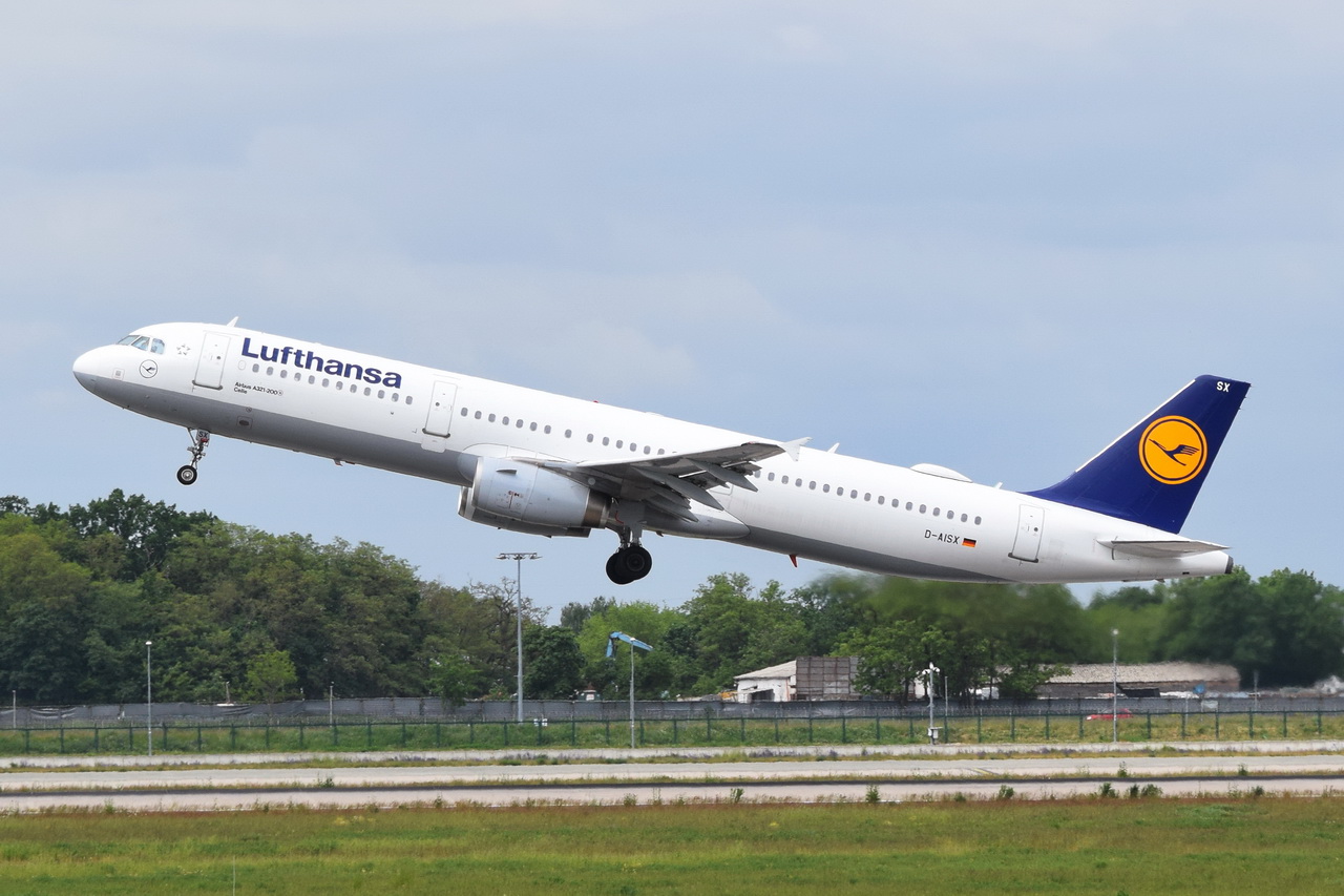 D-AISX , Lufthansa , Airbus A321-231  Celle  ,  24.05.2023 , Berlin-Brandenburg  Willy Brandt  , BER ,