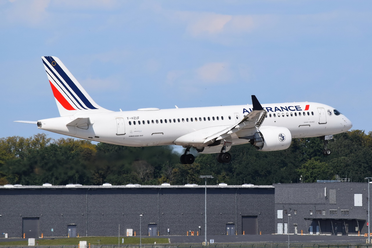 F-HZUF , Air France , Airbus A220-300 (BD-500-1A11) , Berlin-Brandenburg  Willy Brandt  , BER , 04.09.2022 ,