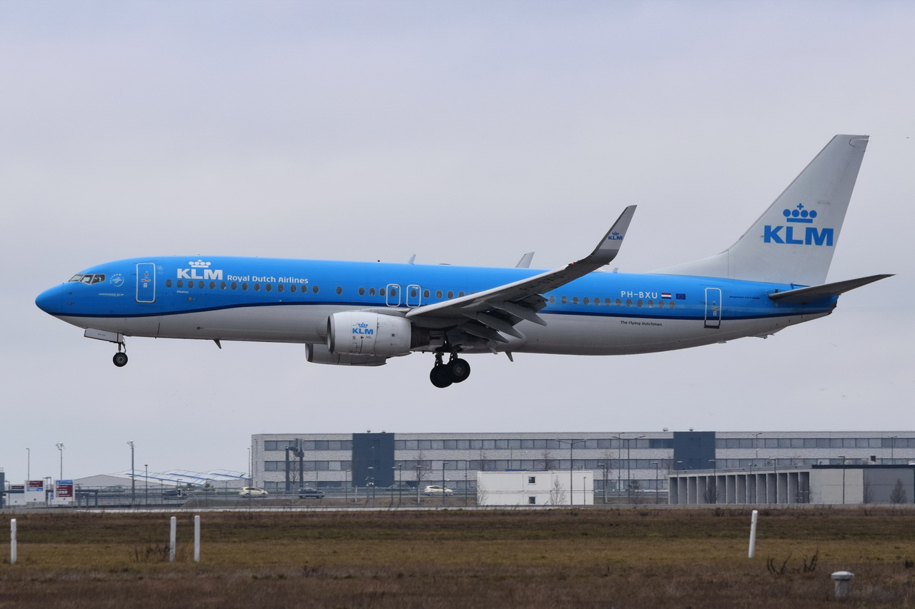 PH-BXU , KLM Royal Dutch Airlines , Boeing 737-8BK(WL) , 10.03.2023 , Berlin-Brandenburg  Willy Brandt  , BER , 