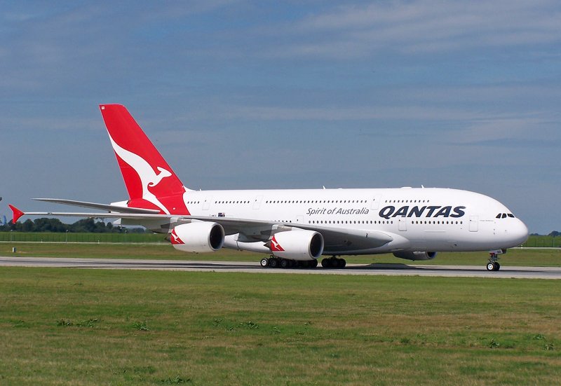  Eine neue A380 fr  Qantas  bei Airbus Hamburg am 29.07.2009