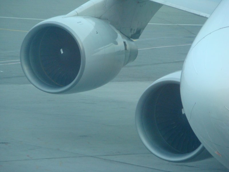 Die Tribwerke eine Boing 747-400 auf den John F. Kennedy