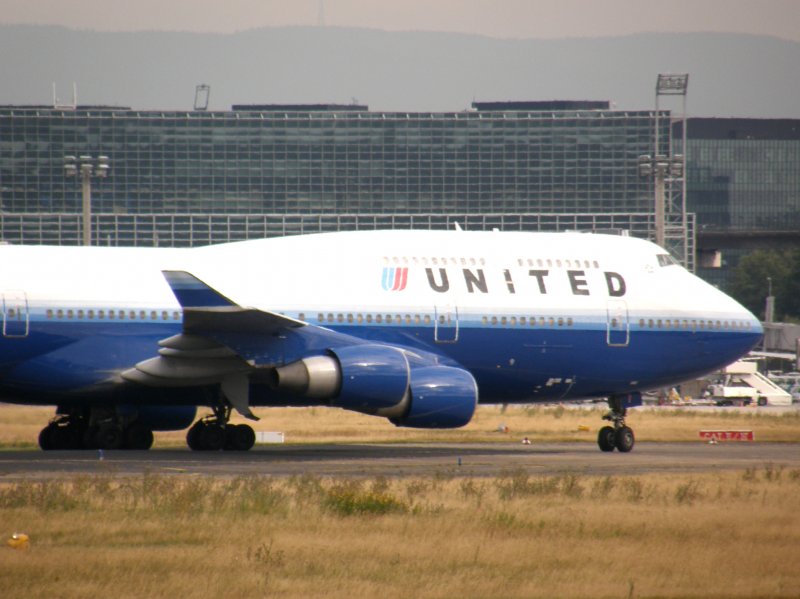 Eine United Boeing 747 auf dem Rollfeld in Frankfurt (FRA)