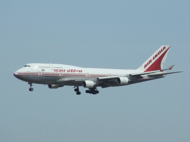 Eine Boeing 747-400 der Air India bei der Landung in