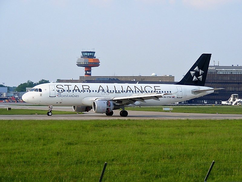 9A-CIM, ein A320-200 der Croatia Airlines in Star Alliance-Lackierung kam am 2.5.2009 nach Hannover.