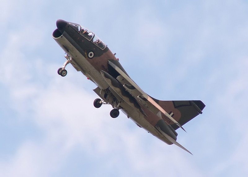 Absolutes Hightlight. Ein A7 Doppelsitzer der griechischen Luftwaffe. Das Foto