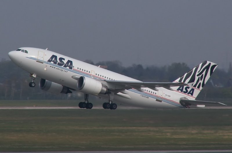 Start des stark versp�teten ASA Fluges in D�sseldorf am 09.04.2007