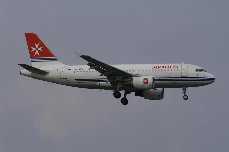 Ein Airbus A-319-111 der Air Malta mit der Kennung 9H-AEJ