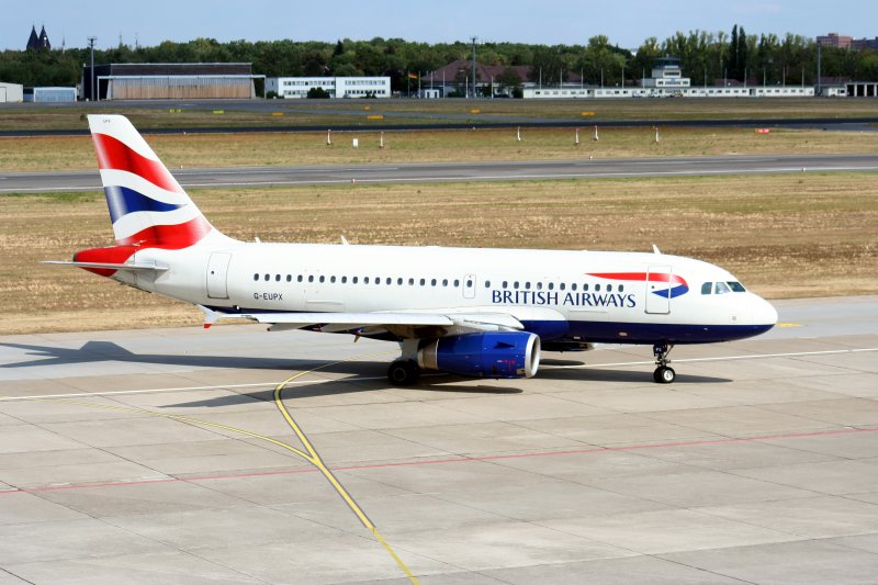 British Airways A 319-131 G-EUPX am 30.08.2009 auf dem Flughafen