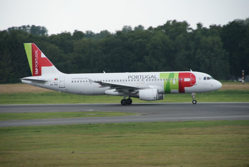 A320 der TAP (CS-TNJ) beim Start nach Lissabon