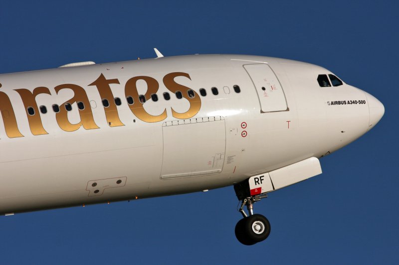 Emirates Airbus A340-541 , ZRH 5.12.2007 
