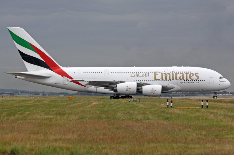 Emirates Airbus A380-861 A6-EDD in LHR London Heathrow ,am 21,07,09