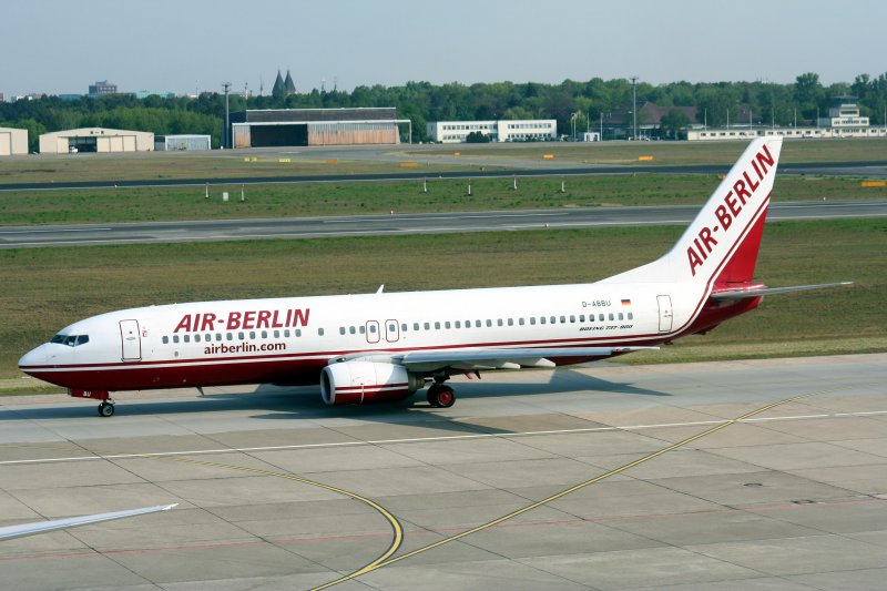 Air Berlin B 737-8Q8 D-ABBU am 30.04.2009 auf dem Flughafen Berlin-Tegel