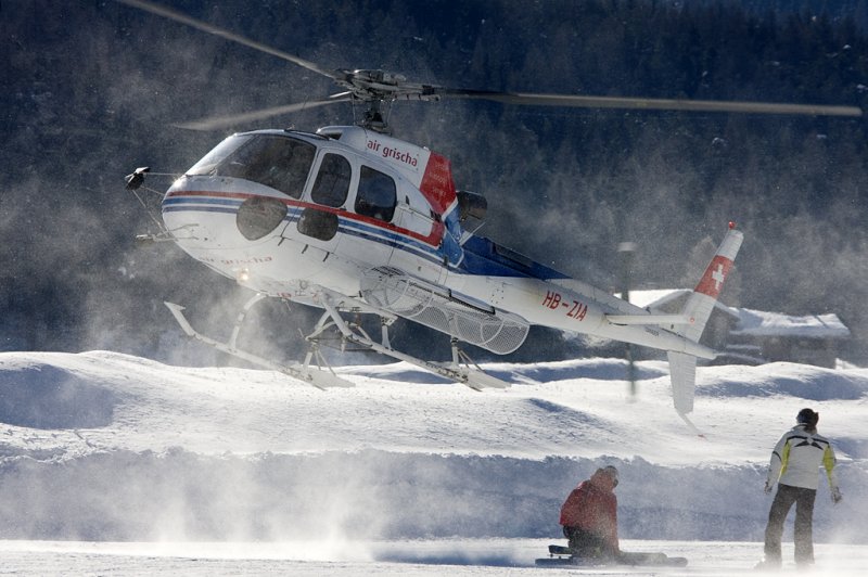 Air Grischa, HB-ZIA, Eurocopter, AS350 Ecureuil, 31.01.2009, SMV, Samedan, Switzerland