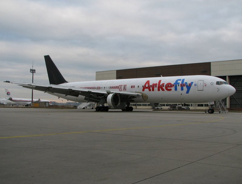 Arke fly   B767-300  PH-MCV
15.11.2007