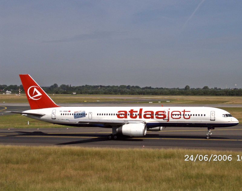 Atlasjet TC-OGG in Dsseldorf