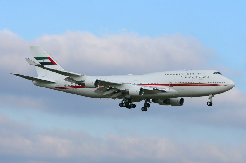 Auch diese Boeing 747-422 der Dubai Air Wing stattete Zrich am 15.12.2007 einen Besuch ab.