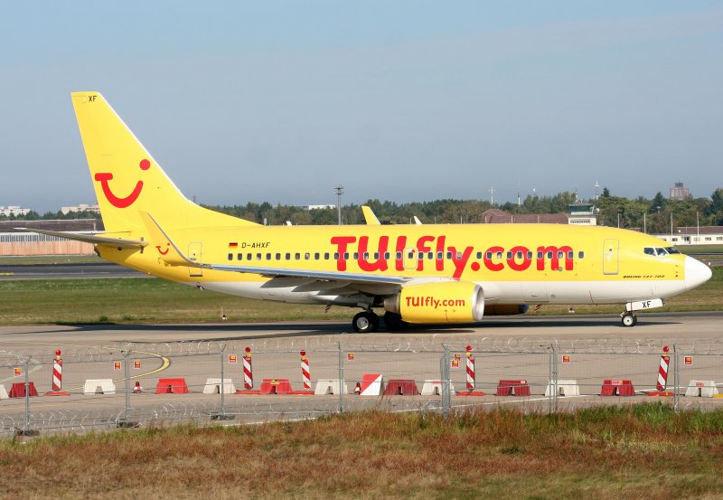 Tuifly B 737-7K5 D-AHXF am 27.09.2008 auf dem Flughafen Berlin-Tegel