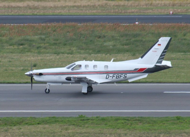 Brose Fahrzeugteile Socata TBM 700 D-FBFS am 26.07.2009 auf dem
