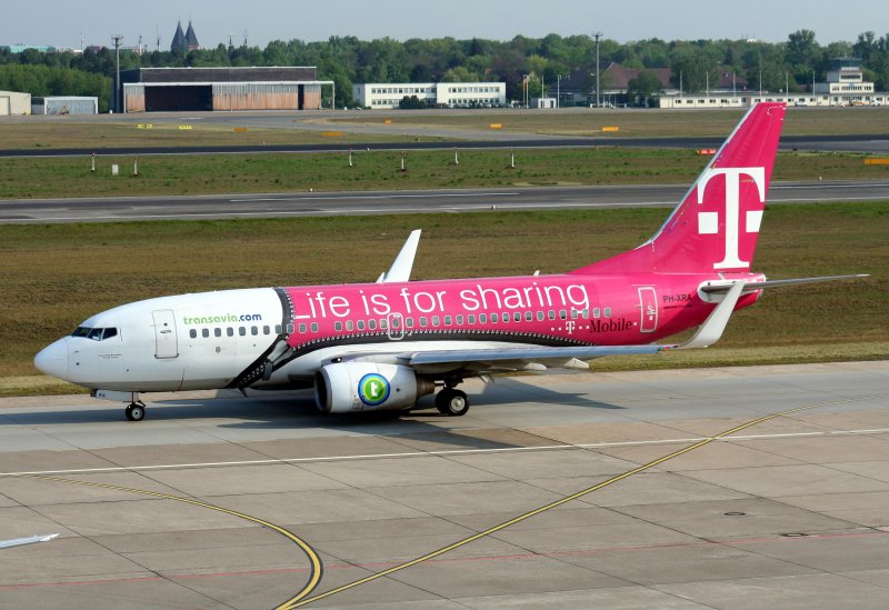 Transavia B 737-7K2 PH-XRA am 30.04.2009 auf dem Flughafen Berlin-Tegel