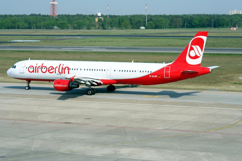 Air Berlin A 321-211 D-ALSC am 30.04.2009 auf dem Flughafen