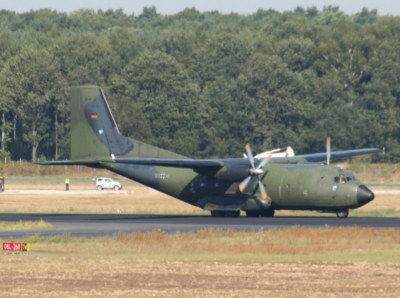 Bundeswehr Nord Aviation Transall C-160 10+50 nach der Landung in Berlin-Tegel am 24.08.2009