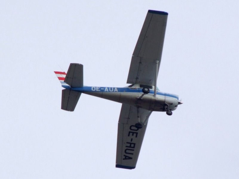 Cessna 150 (OE-AUA) im Luftraum ber Ried i.I.; 081115  
