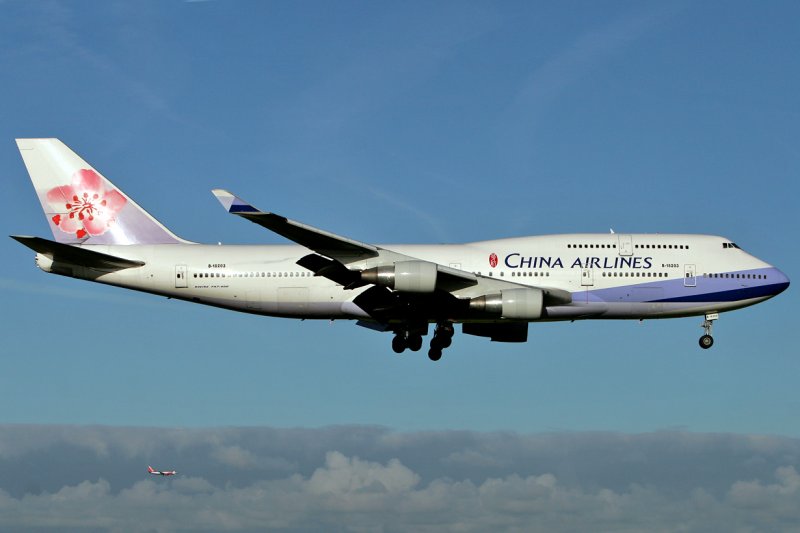 China Airlines Boeing 747-409 , B-18203 , im Landeanflug auf Rwy. 36R , AMS 7.Sept. 2007