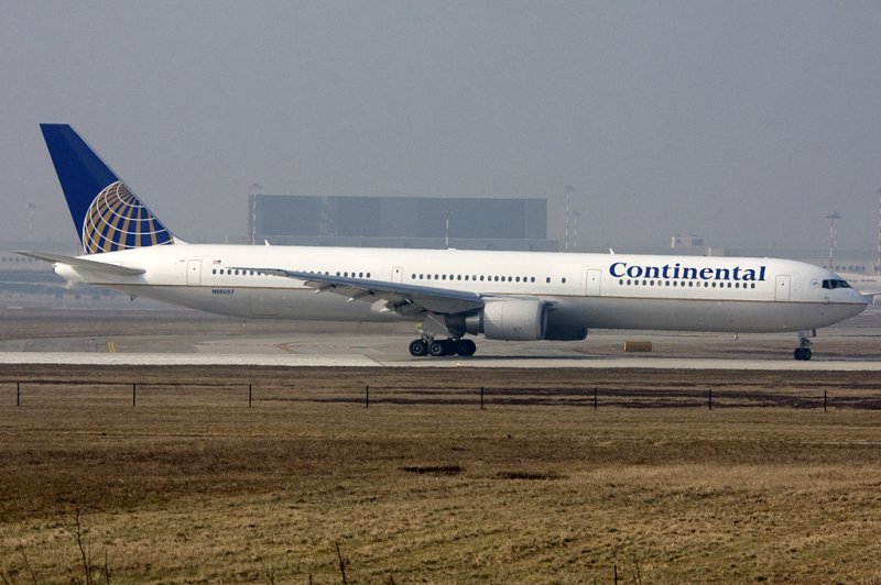 Continental Airlines, N66057, Boeing, B767-424ER, 28.02.2009, MXP, Mailand-Malpensa, Italy 

