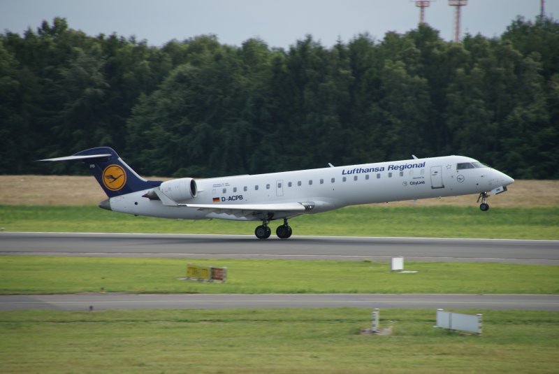 CRJ-700 der Lufthansa City-Line (D-ACPB) beim Start