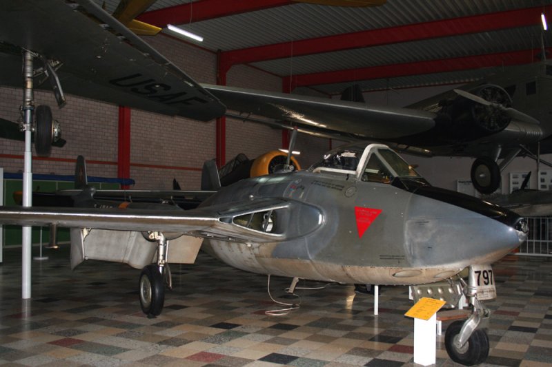 De Havilland DH-112 Venom FB 4 in der Luftfahrtausstellung bei Hermeskeil im Jahr 2007