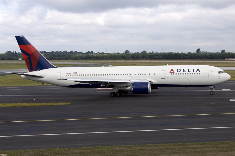 Delta Airlines, N152DL, Boeing, B767-3P6, 07.06.2009, DUS, Dsseldorf, Germany 

