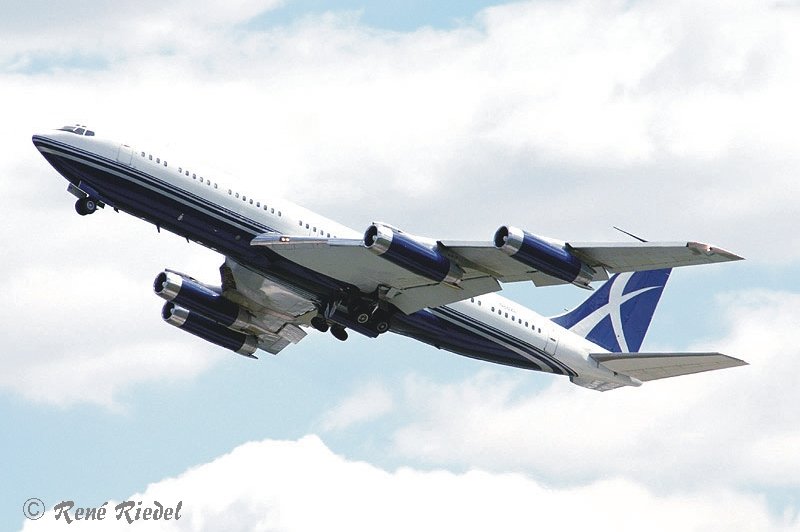 Die Boeing 707-330 B von Prinzipal Air Services wurde in Dresden am 19.6.2005 abgelichtet.