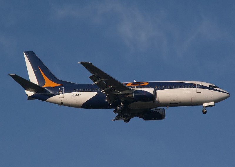 Die EI-DTY von Kalinigradavia im Landeanflug auf D�sseldorf. Das Foto