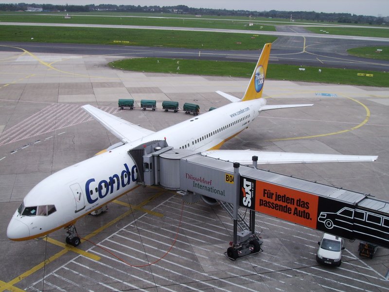 Boeing 757-200, Condor  