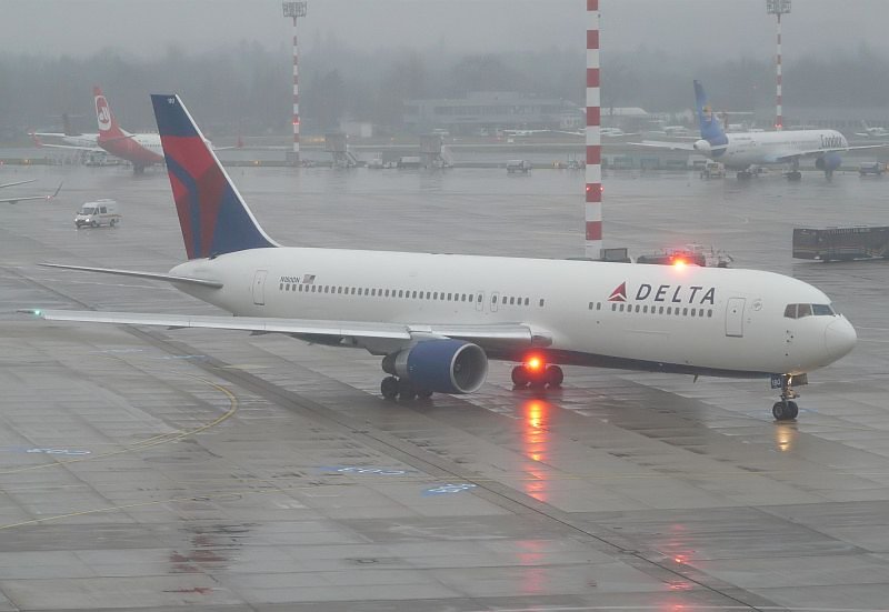 Was f�r ein Wetter...Delta in New Colors auf dem Weg