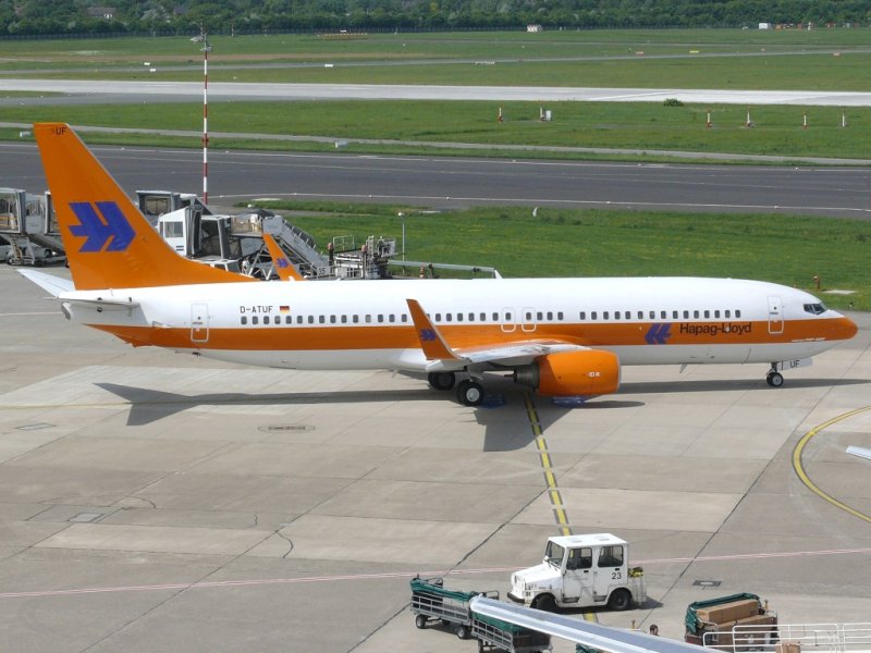 Hapag Lloyd Kreuzfahrten Jet in D�sseldorf am 9.5.2009 