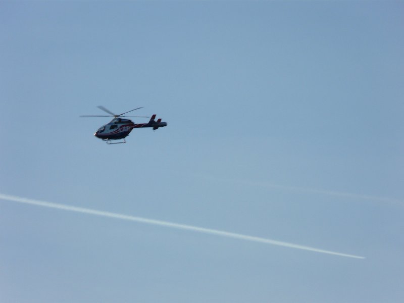 Ein Hubschrauber MD 900/902 Explorer der  Luxembourg Air Rescue  kurz vor der Landung beim Krankenhaus in Ettelbrck. Foto aufgenommen in Erpeldange/Ettelbrck am 13.01.08.