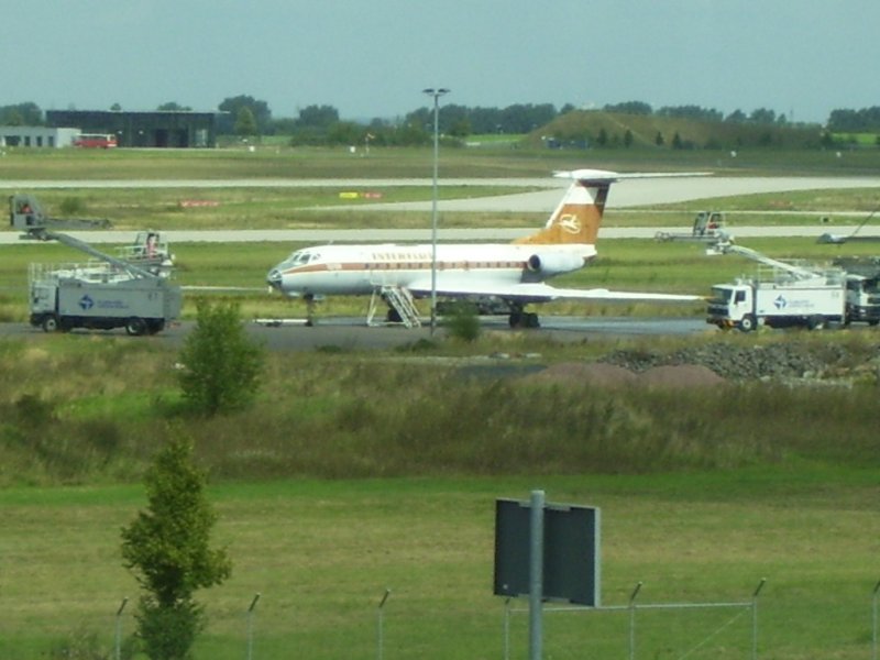 Eine Maschine der DDR-Fluggesellschaft Interflug, abgestellt auf dem Flughafen Leipzig/Halle; 27.08.2007