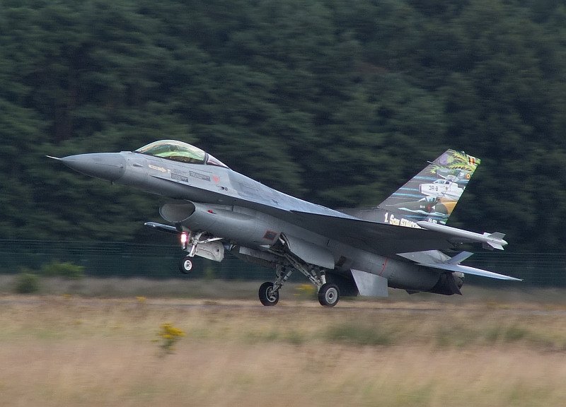 Die F-16 mit der Nummer FA-101, die Jubil�umsmaschine der 1sten