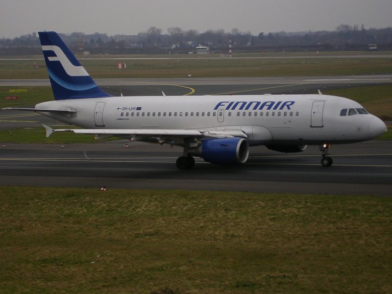 Finnair rollt zum Start.(Dsseldorf 27.01.2008)
