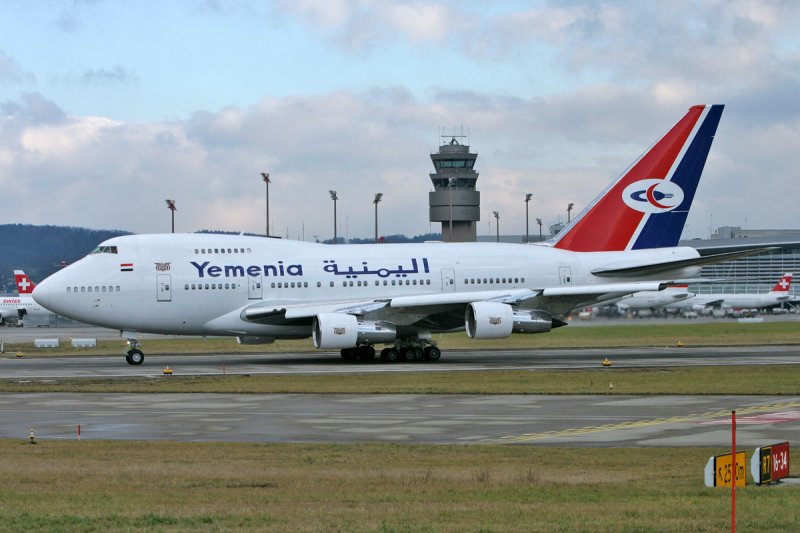 Hoher Besuch aus dem Yemen bescherte uns diesen seltenen Vogel : Yemenia , Boeing 747SP-27, ZRH 13.12.2007