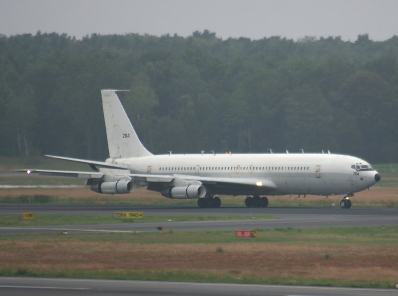 Israel Air Force B 707-3P1C 264 kurz nach der Landung in Berlin-Tegel am 28.06.2009, das Highlight des Tages