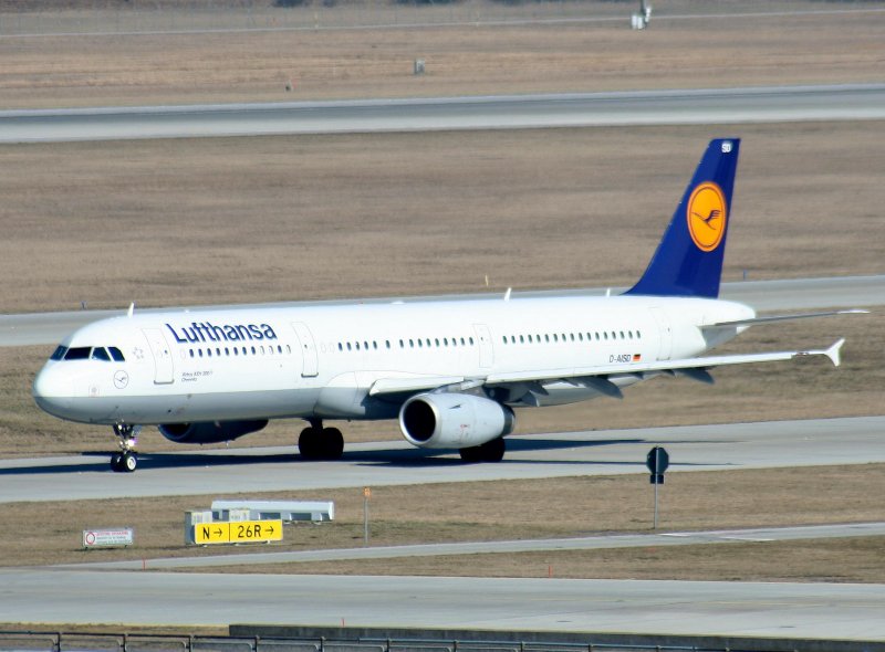 Lufthansa A 321-231 D-AISD   Chemnitz  auf dem Flughafen Mnchen am 10.03.2008