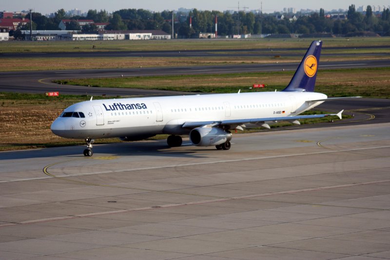 Lufthansa A 321-231 D-AISD  Chemnitz  am 20.09.2009 auf dem Flughafen Berlin-Tegel