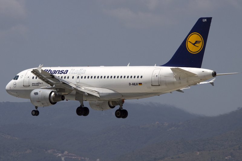 Lufthansa, D-AILH, Airbus, A319-114, 21.06.2009, BCN, Barcelona, Spain 

