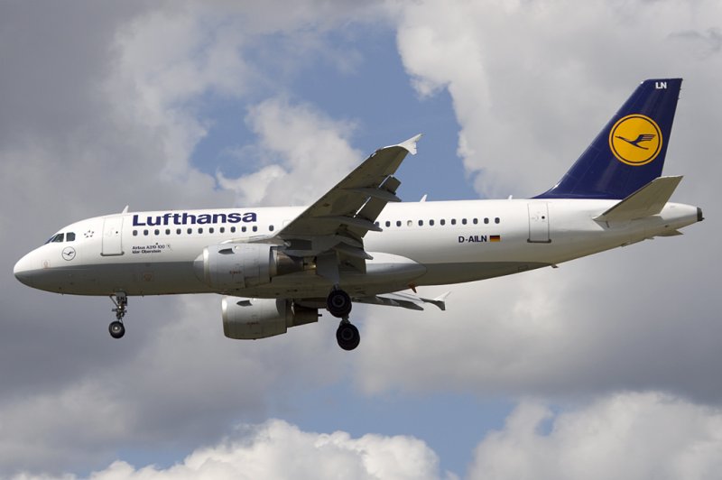 Lufthansa, D-AILN, Airbus, A319-114, 28.07.2009, FRA, Frankfurt, Germany 

